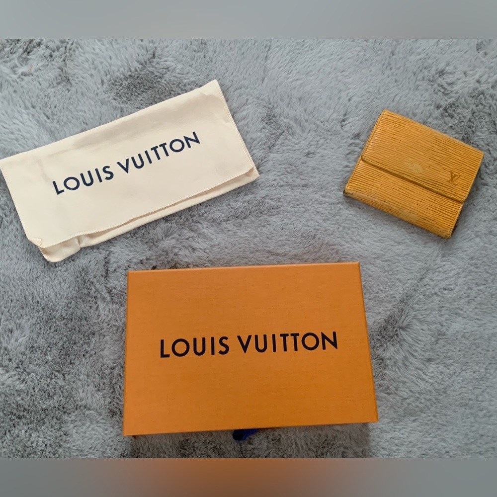 Authentic Louis Vuitton Epi leather compact wallet with box and dust bag